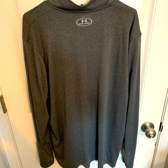 Under Armour gray heat gear 1/4 zip jacket - Picture 3 of 3
